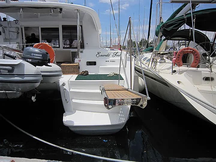 Lagoon 400 S2 in Lavrion Main Port - Photo 4