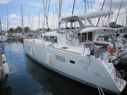 Lagoon 400 S2 in Lavrion Main Port thumbnail 6