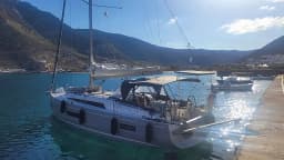 Oceanis 40.1 in Lavrion Main Port thumbnail 15