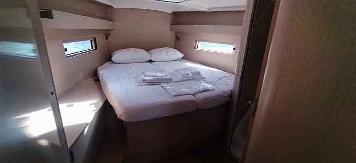 Oceanis 40.1 in Lavrion Main Port - Photo 5