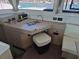 Lagoon 46 in Athens / Alimos Marina thumbnail 19