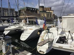 Lagoon 440 in Naples / Darsena Acton thumbnail 3