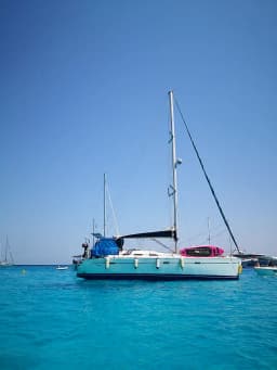 Oceanis 393 in Lefkada / D-Marin Marina Lefkas thumbnail 8