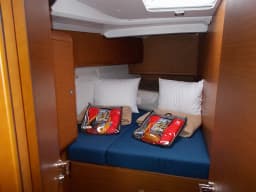 Sun Odyssey 519 in Tropea / Porto di Tropea thumbnail 11