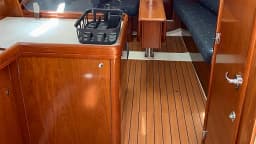 Oceanis 343 in Skiathos thumbnail 13