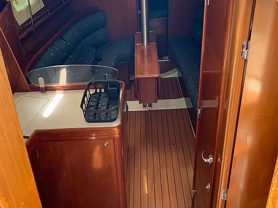 Oceanis 343 in Skiathos - Photo 3