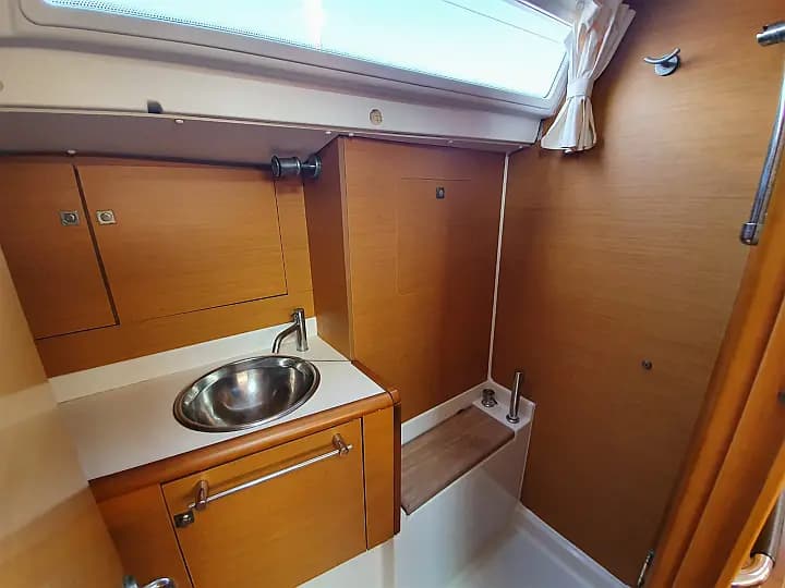 Sun Odyssey 409 in Koh Chang - Photo 4