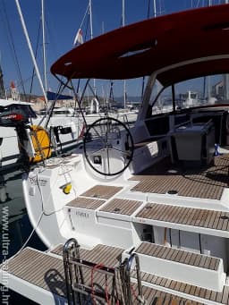 Oceanis 45 in Split / ACI Marina Split thumbnail 8