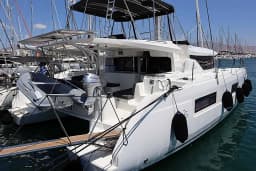 Lagoon 46 in Athens / Alimos Marina thumbnail 6