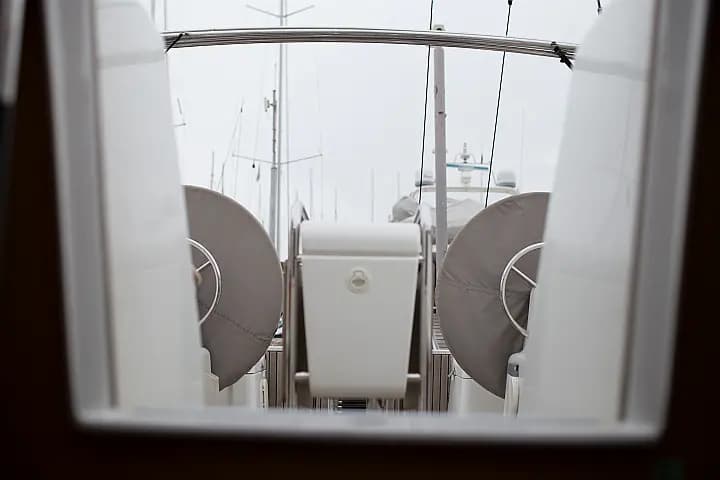 Sun Odyssey 409 in Athens / Marina Delta Kallithea - Photo 4