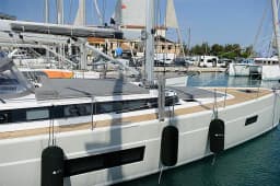 Bavaria C57 in Lefkada / Port of Lefkas thumbnail 19