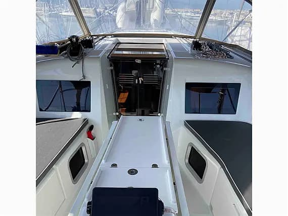 Sun Odyssey 410 in Castellammare di Stabia / Marina di Stabia - Photo 3