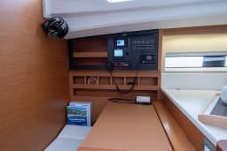 Sun Odyssey 440 in Lefkada / D-Marin Marina Lefkas thumbnail 16
