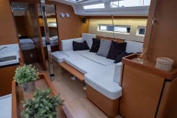 Sun Odyssey 440 in Lefkada / D-Marin Marina Lefkas thumbnail 33