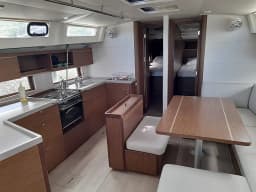 Oceanis 46.1 in Lefkada / D-Marin Marina Lefkas thumbnail 6