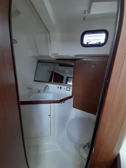 Oceanis 46.1 in Lefkada / D-Marin Marina Lefkas thumbnail 9