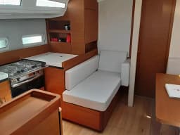 Sun Odyssey 410 in Volos / Port of Volos thumbnail 14