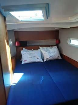 Sun Odyssey 410 in Volos / Port of Volos thumbnail 9