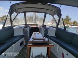 Oceanis 54 in Elefsina / Marina Eleusis thumbnail 4