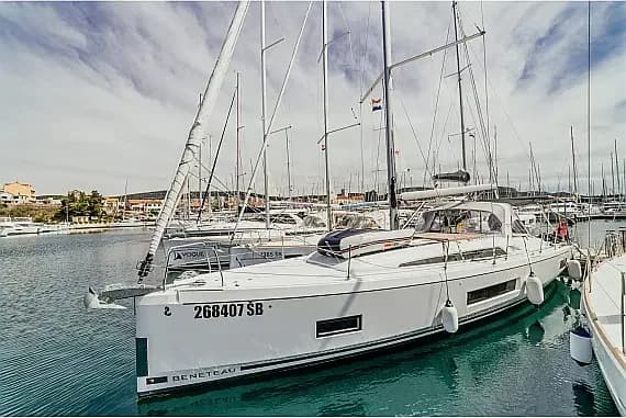 Oceanis 46.1 in Šibenik / D-Marin Marina Mandalina - image 1