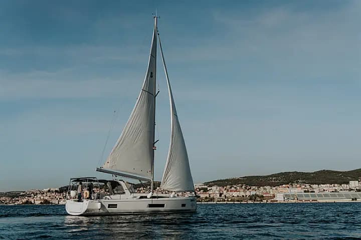 Oceanis 46.1 in Šibenik / D-Marin Marina Mandalina - Photo 4