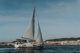 Oceanis 46.1 in Šibenik / D-Marin Marina Mandalina thumbnail 3