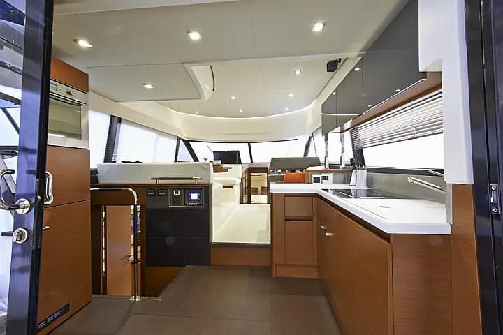 Prestige 450 in Sicily / Giardini Naxos / Porto di Giardini - Photo 5