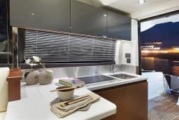 Prestige 450 in Sicily / Giardini Naxos / Porto di Giardini thumbnail 5