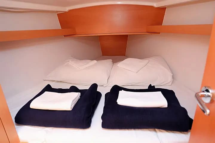 Sun Odyssey 319 in Pula / ACI Marina Pula - Photo 5