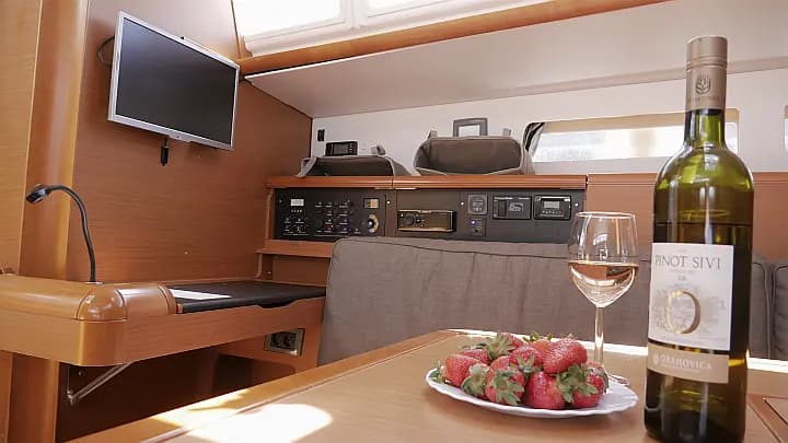 Sun Odyssey 479 in Kaštel Gomilica / Marina Kaštela - Photo 5