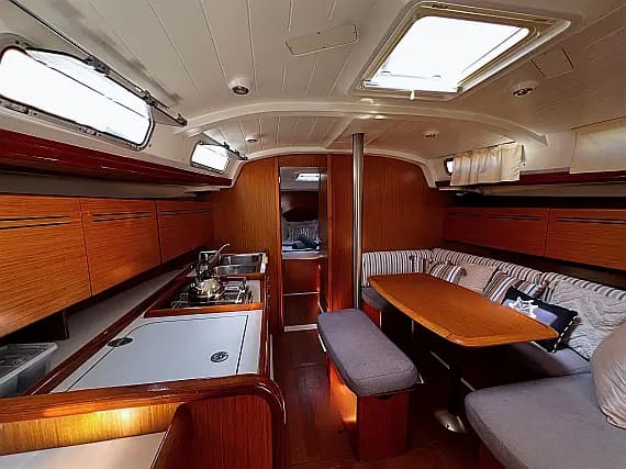 Oceanis 43 in Lefkada / Vliho Yacht Club - Photo 3
