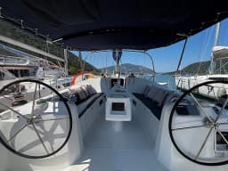 Oceanis 43 in Lefkada / Vliho Yacht Club thumbnail 6
