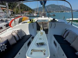 Oceanis 43 in Lefkada / Vliho Yacht Club thumbnail 7