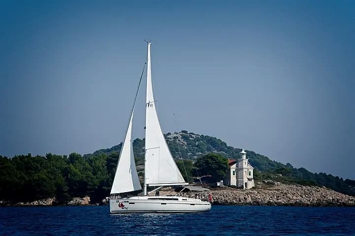 Bavaria Cruiser 41 in Murter / Marina Hramina - Photo 5