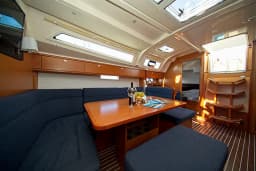 Bavaria Cruiser 41 in Murter / Marina Hramina thumbnail 8
