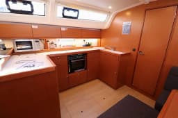 Bavaria Cruiser 51 in Castellammare di Stabia / Marina di Stabia thumbnail 17