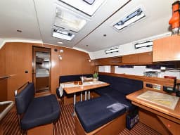 Bavaria Cruiser 45 in Sukošan / D-Marin Dalmacija Marina thumbnail 2