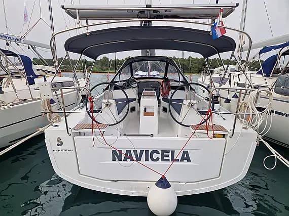 Oceanis 34.1 in Medulin / Marina Medulin - Photo 1