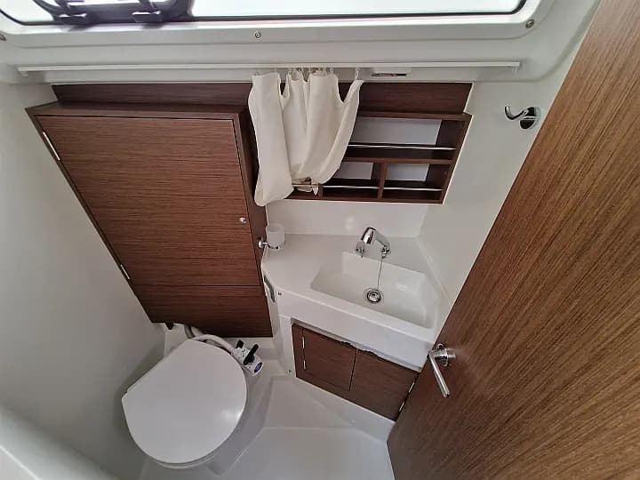Oceanis 34.1 in Medulin / Marina Medulin - Photo 4