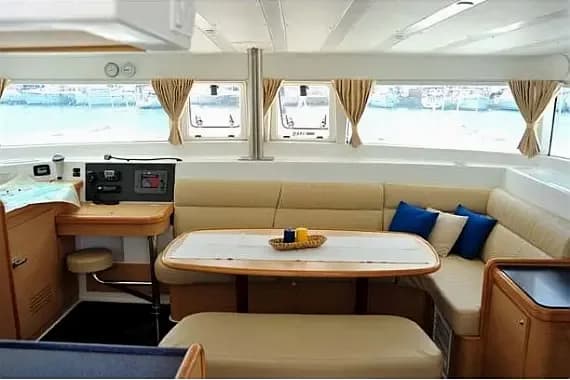 Lagoon 420 in Volos / Port of Volos - Photo 3