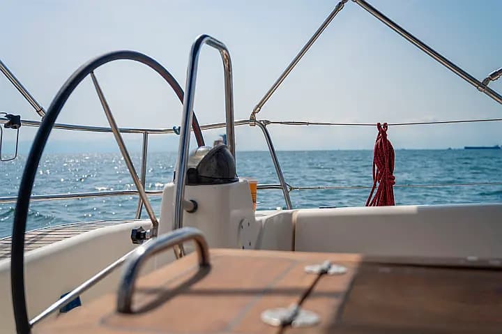 Bavaria 46 Cruiser in Kanistro - Chalkidiki / Marina Miraggio - Photo 4