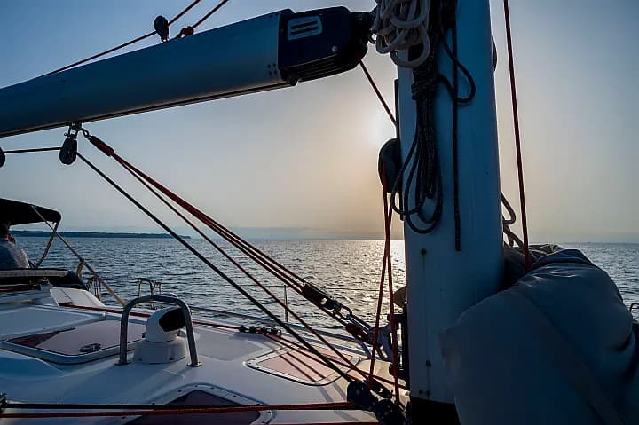 Bavaria 46 Cruiser in Kanistro - Chalkidiki / Marina Miraggio - Photo 5