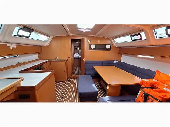 Bavaria Cruiser 51 in Trogir / ACI Marina Trogir - Photo 3