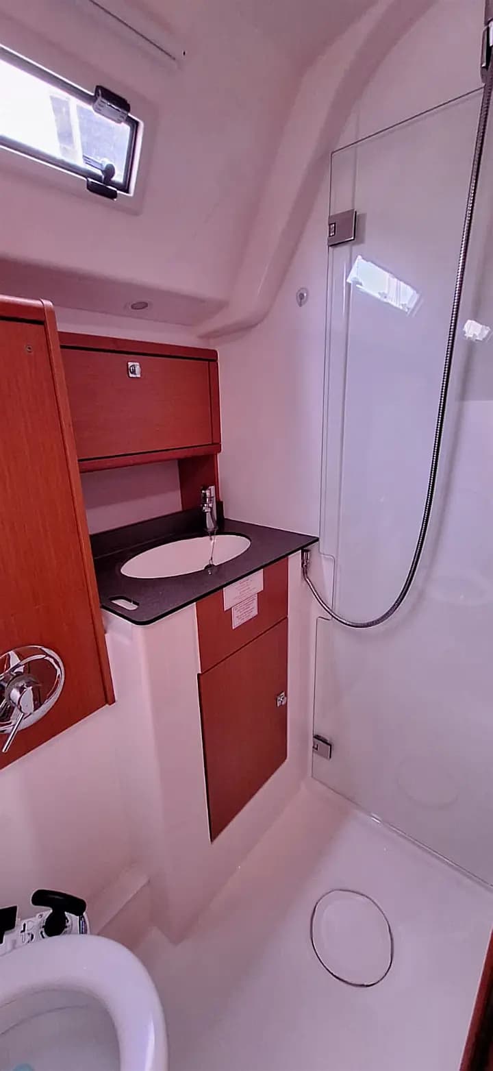 Bavaria Cruiser 51 in Trogir / ACI Marina Trogir - Photo 5