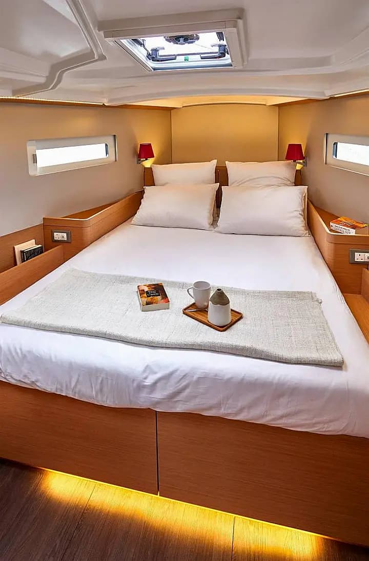 Sun Odyssey 410 in Marmaris / Netsel Marmaris Marina - Photo 5
