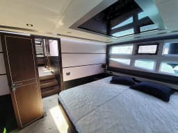 Galeon 700 in Novi Vinodolski / Mitan Marina thumbnail 10