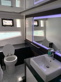Galeon 700 in Novi Vinodolski / Mitan Marina thumbnail 8