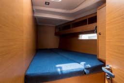 Sun Odyssey 479 in Mykonos / Tourlos Marina thumbnail 21