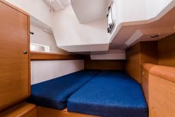 Sun Odyssey 479 in Mykonos / Tourlos Marina thumbnail 32