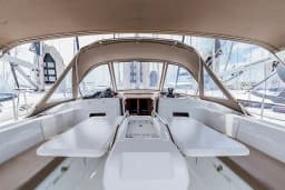 Sun Odyssey 479 in Mykonos / Tourlos Marina thumbnail 9